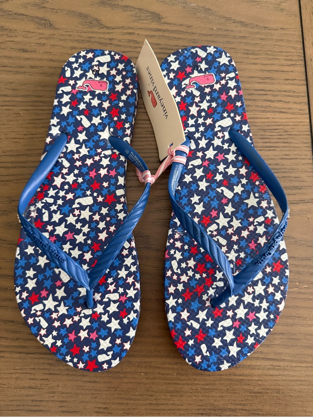 Vineyard Vines Women’s Red White Blue Star Print Flip Flops